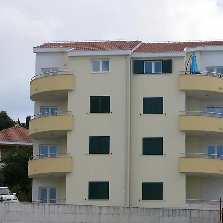 Sunrise Apartment